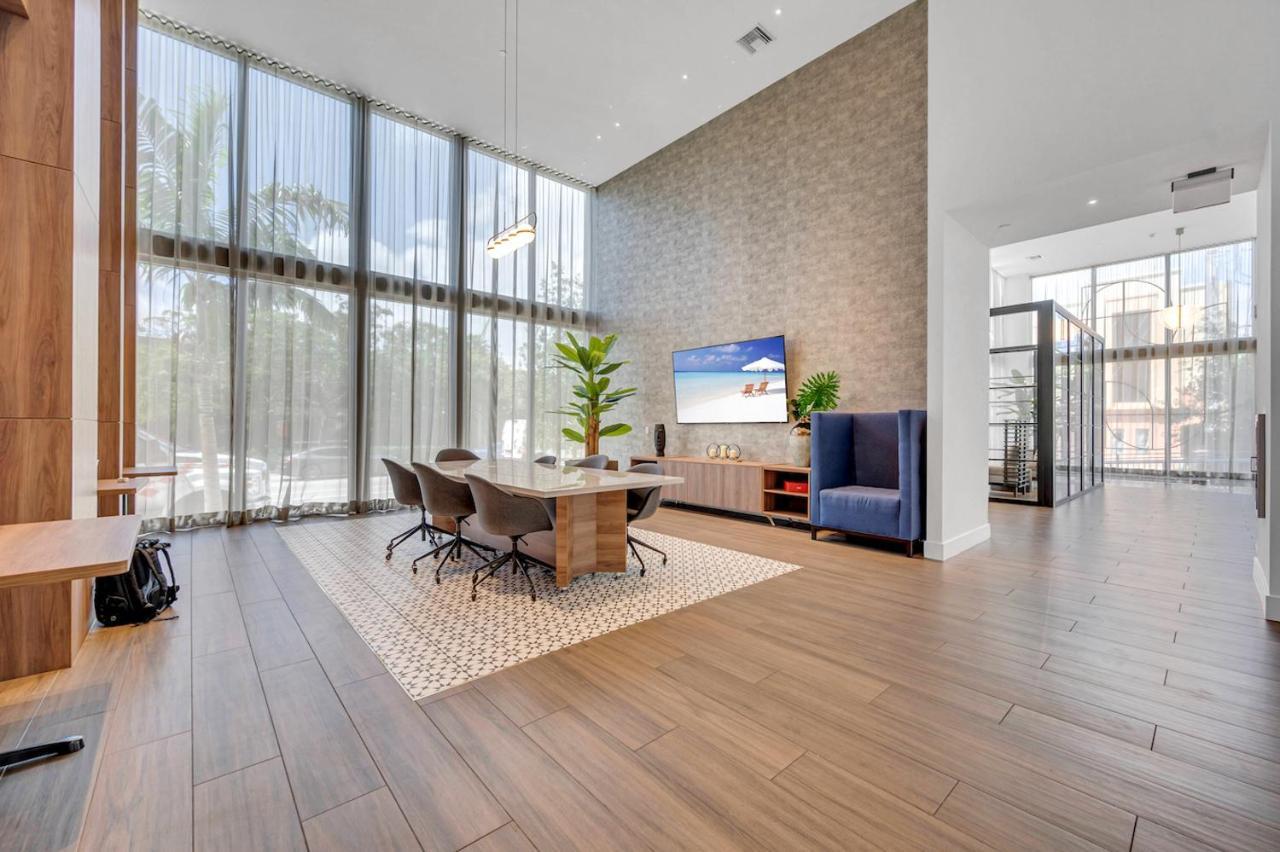 Апартаменти Modern Unit In Downtown Miami With Free Parking Екстер'єр фото
